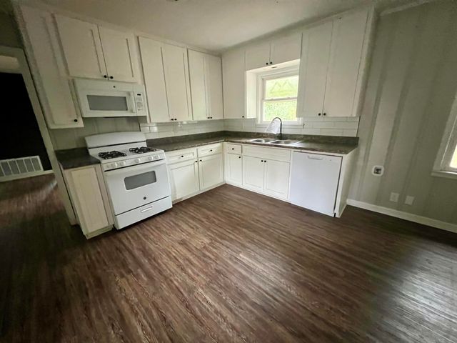 1937 N FM 2276, Henderson, TX 75652