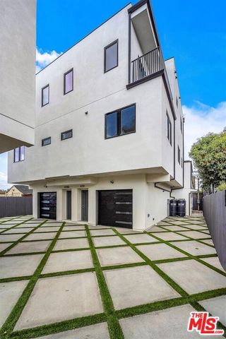 4701 Saturn Street, Los Angeles, CA 90019