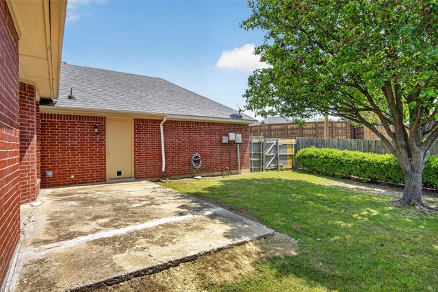 1822 Dartbrook Drive, Rowlett, TX 75089