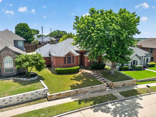 1822 Dartbrook Drive, Rowlett, TX 75089