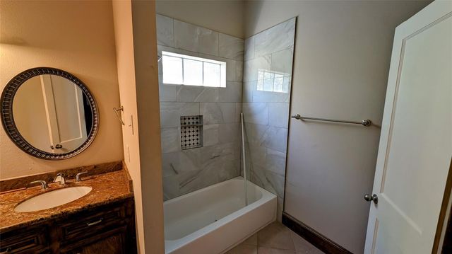 702 Paschall Street B, Houston, TX 77009