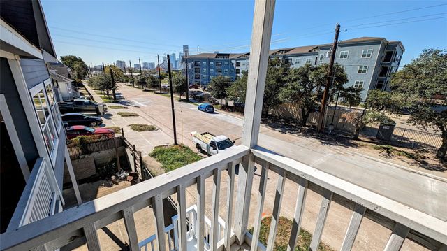 702 Paschall Street B, Houston, TX 77009