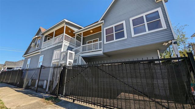 702 Paschall Street B, Houston, TX 77009