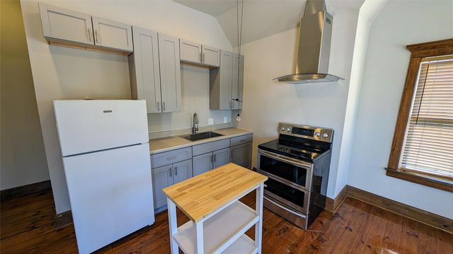 702 Paschall Street B, Houston, TX 77009