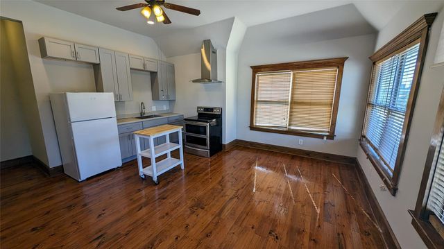 702 Paschall Street B, Houston, TX 77009