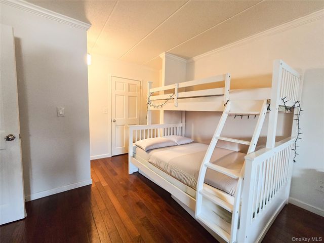 38-08 147 Street 4B, Flushing, NY 11354