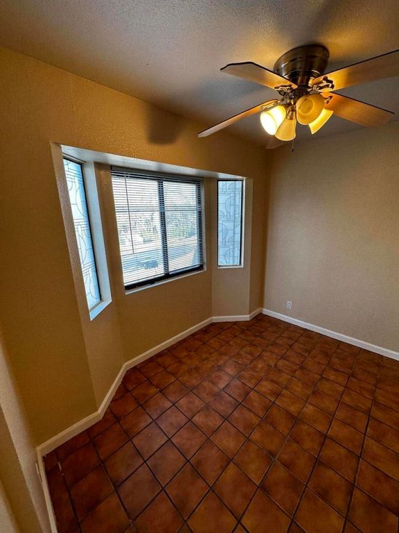 Image 11 of property listing at 7772 Jemez Trail, Yucca Valley, CA 92284