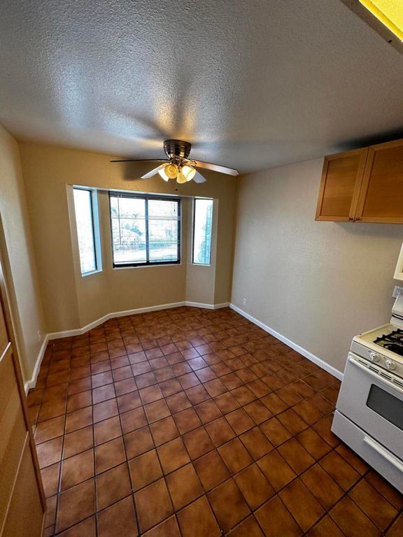 Image 12 of property listing at 7772 Jemez Trail, Yucca Valley, CA 92284