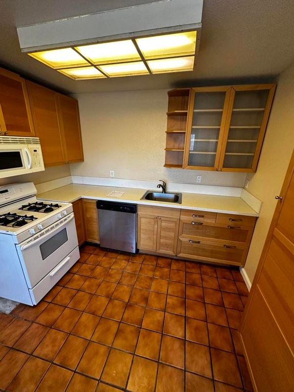 Image 16 of property listing at 7772 Jemez Trail, Yucca Valley, CA 92284