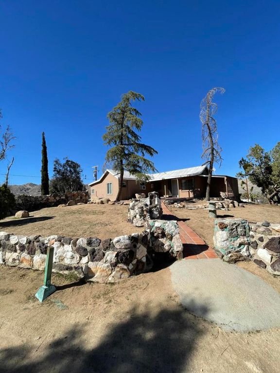 Image 38 of property listing at 7772 Jemez Trail, Yucca Valley, CA 92284