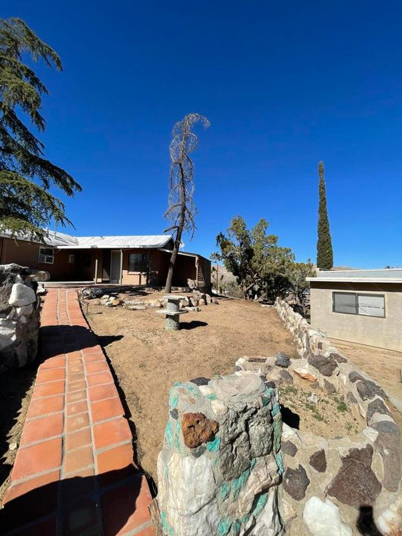 Image 39 of property listing at 7772 Jemez Trail, Yucca Valley, CA 92284