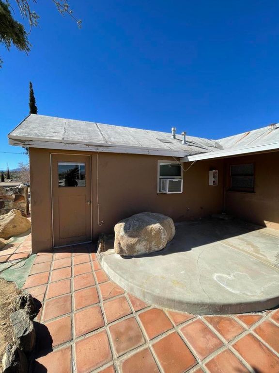Image 40 of property listing at 7772 Jemez Trail, Yucca Valley, CA 92284