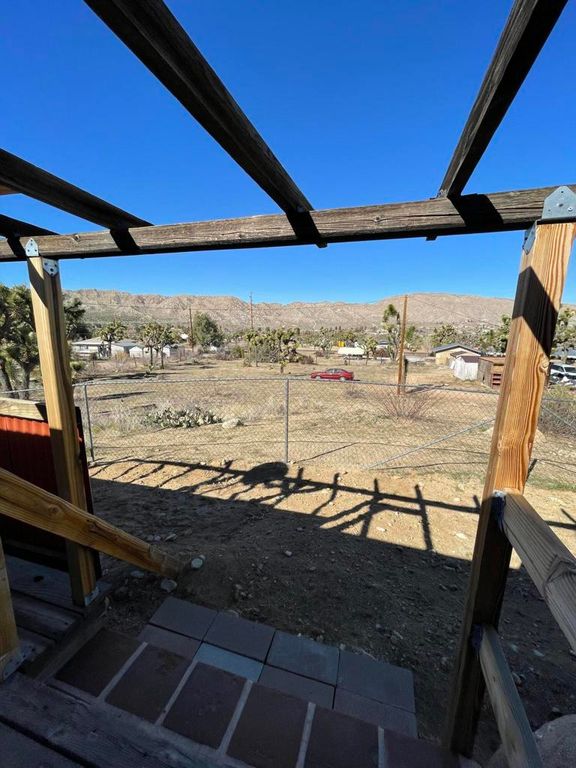 Image 48 of property listing at 7772 Jemez Trail, Yucca Valley, CA 92284