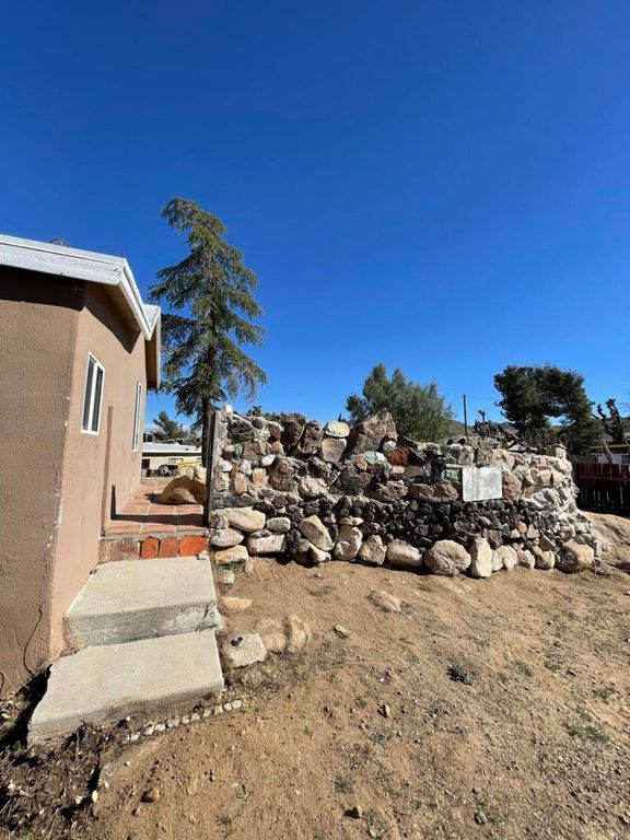 Image 52 of property listing at 7772 Jemez Trail, Yucca Valley, CA 92284