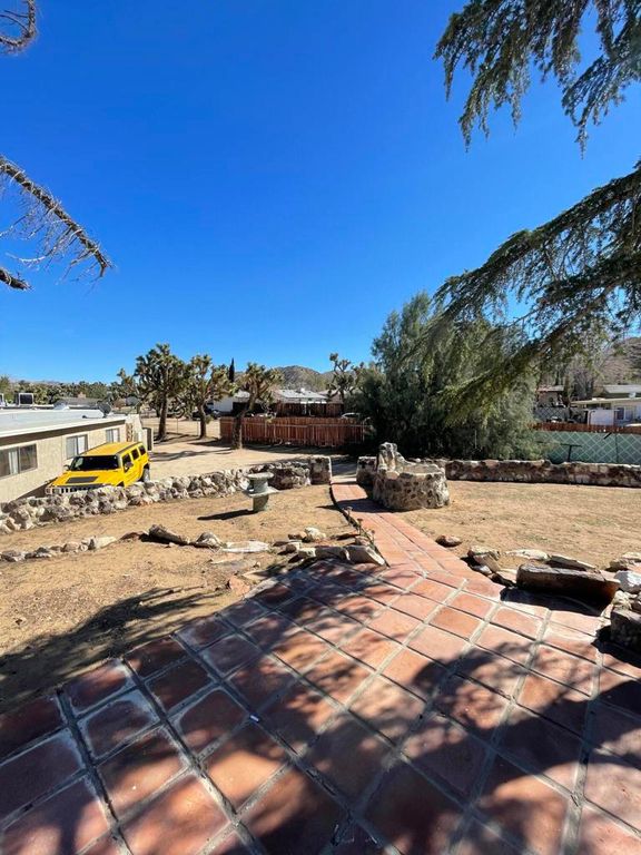 Image 56 of property listing at 7772 Jemez Trail, Yucca Valley, CA 92284