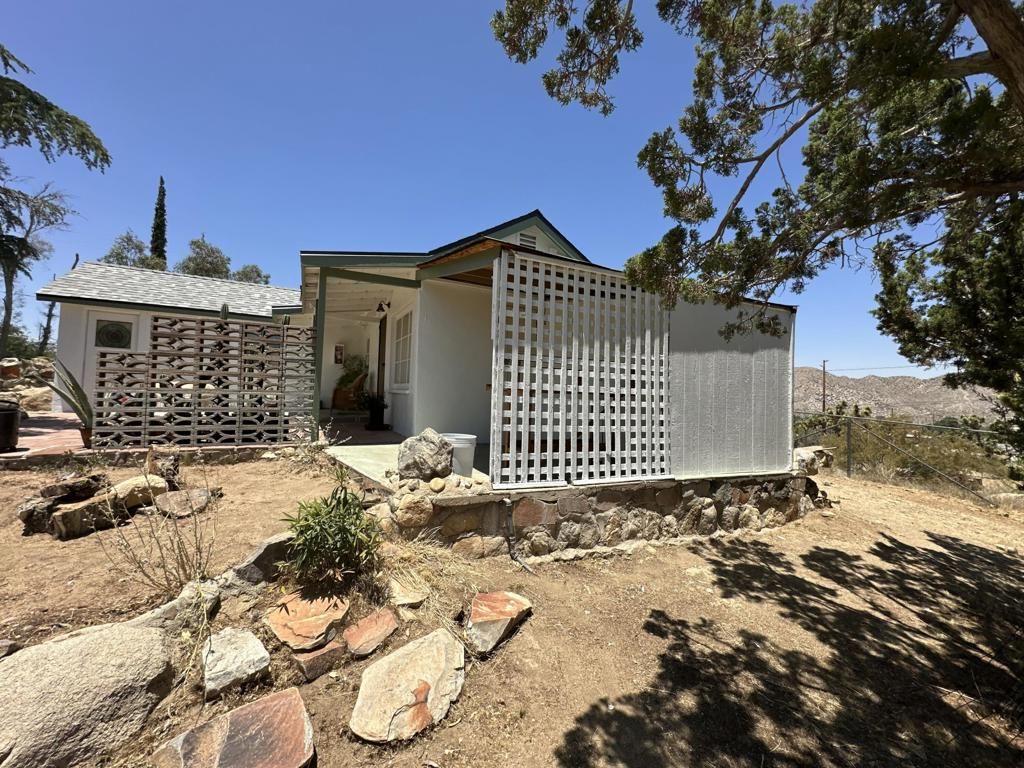 Image 57 of property listing at 7772 Jemez Trail, Yucca Valley, CA 92284