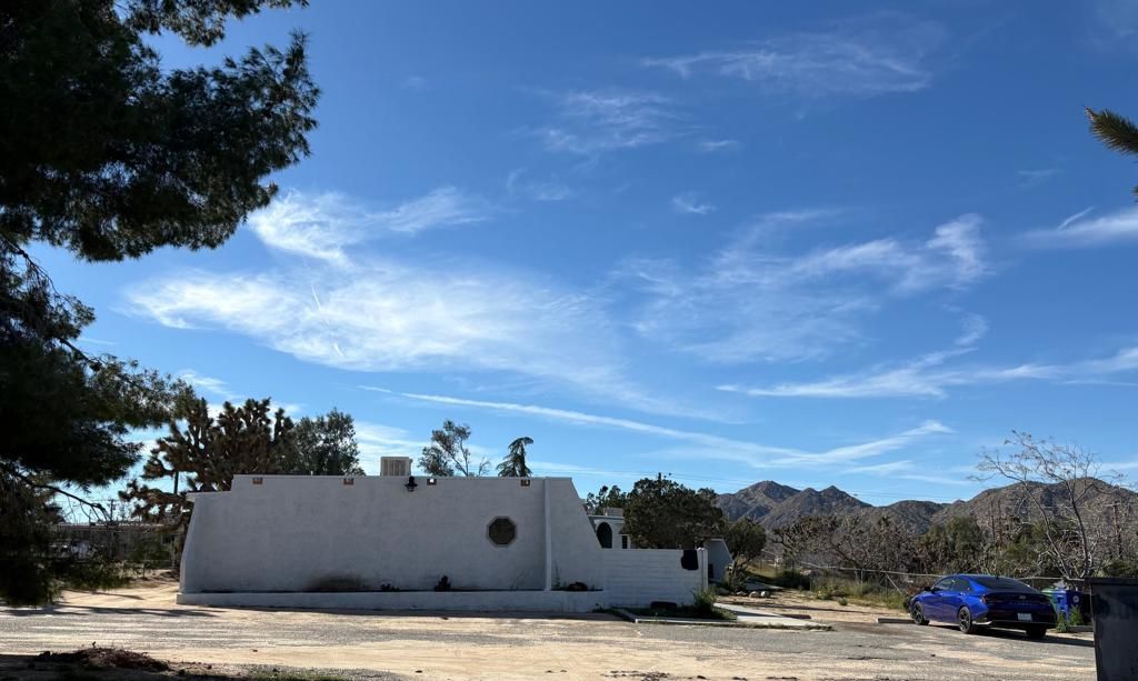 Image 7 of property listing at 7772 Jemez Trail, Yucca Valley, CA 92284