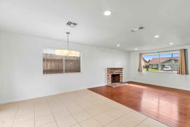 329 Redwood Ave, Tracy, CA 95376