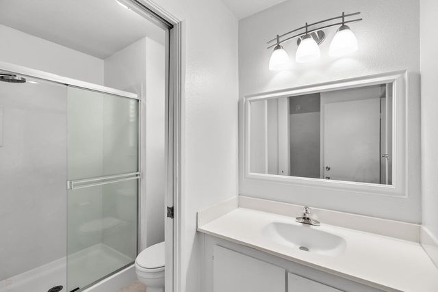 329 Redwood Ave, Tracy, CA 95376