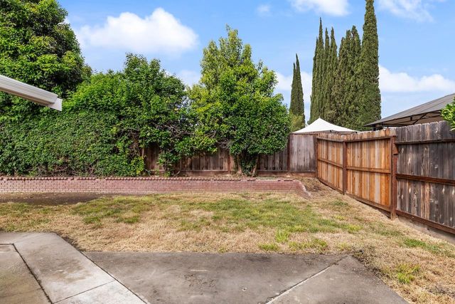 329 Redwood Ave, Tracy, CA 95376