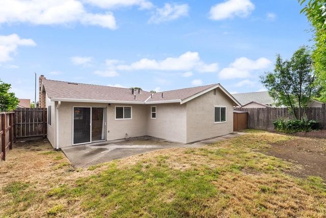 329 Redwood Ave, Tracy, CA 95376