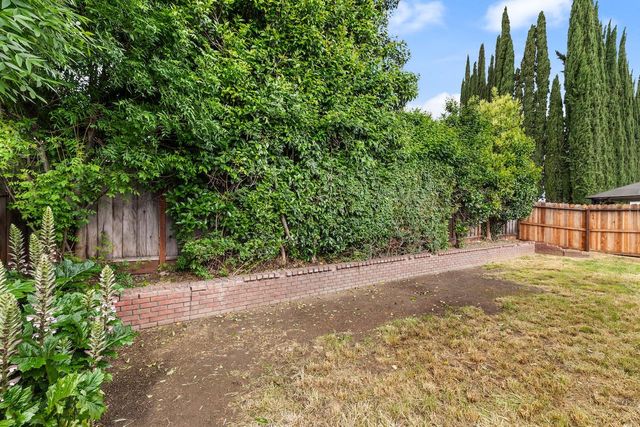 329 Redwood Ave, Tracy, CA 95376