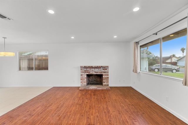 329 Redwood Ave, Tracy, CA 95376