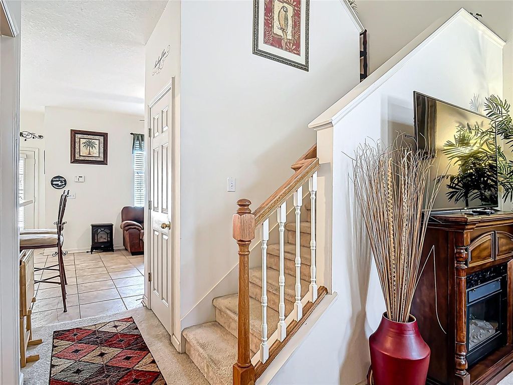 Image 12 of property listing at 219 VICTORIA COMMONS, Deland, FL 32724