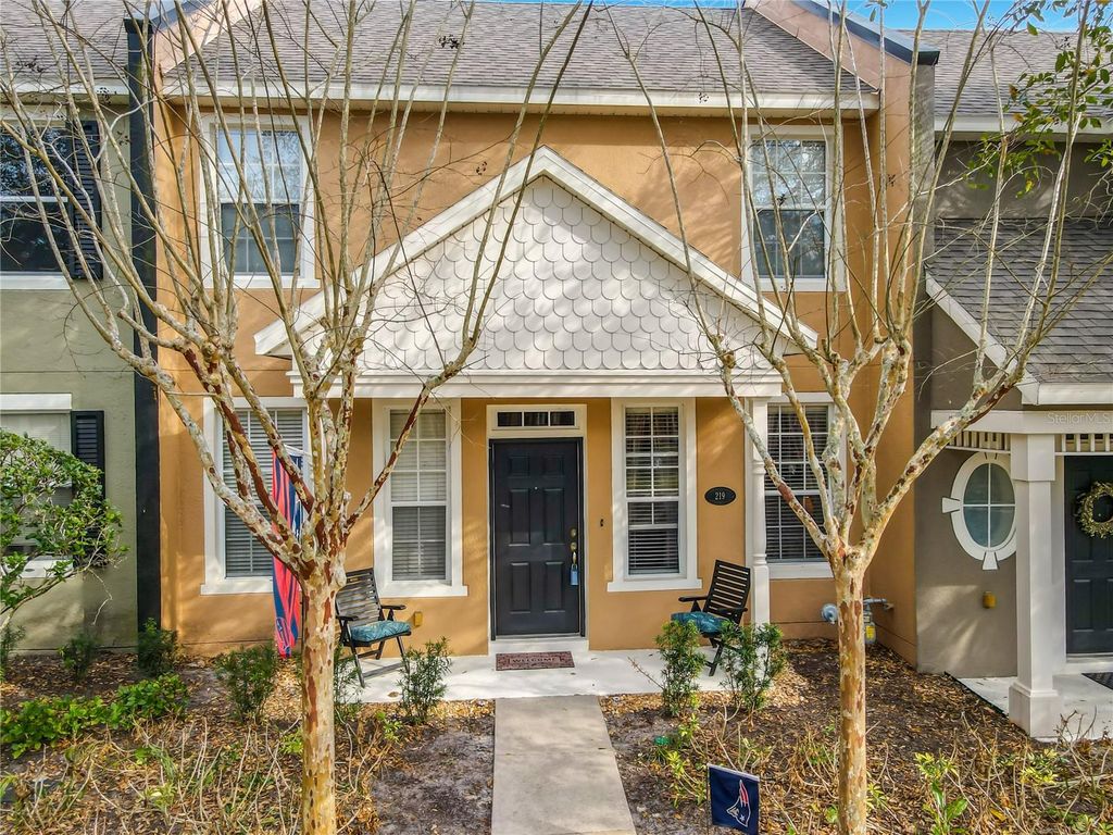 Image 3 of property listing at 219 VICTORIA COMMONS, Deland, FL 32724