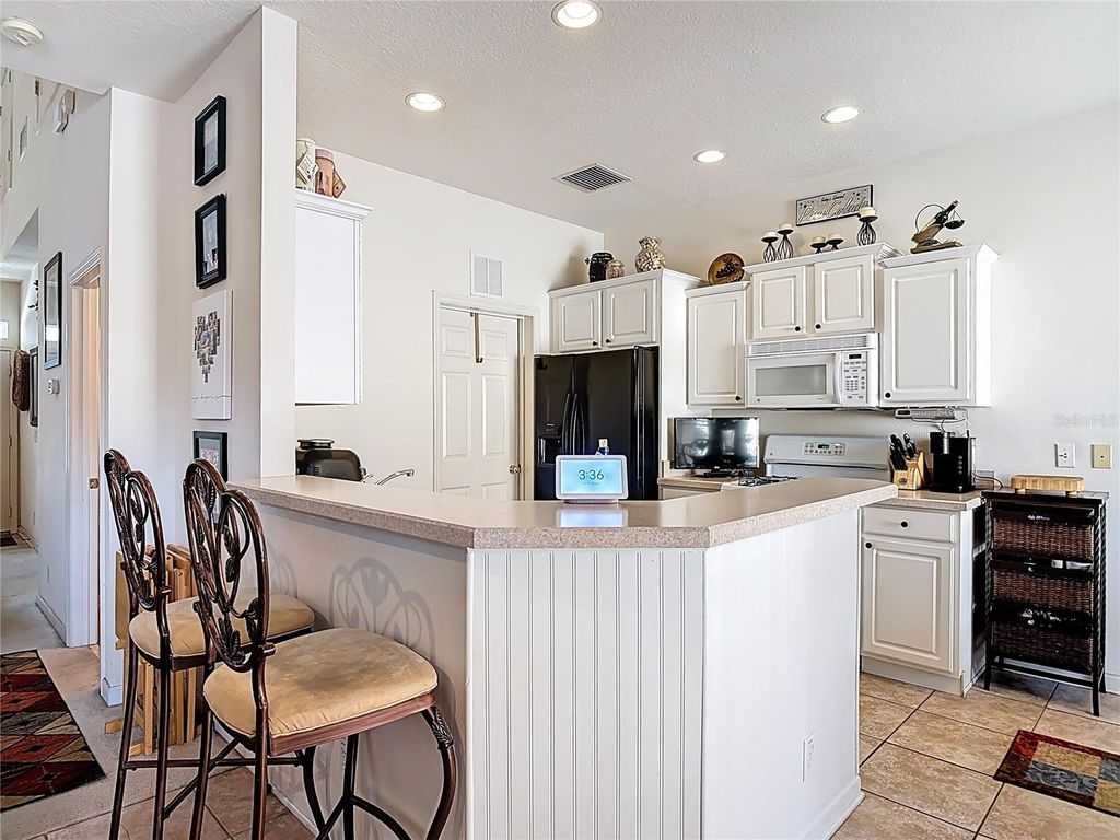 Image 21 of property listing at 219 VICTORIA COMMONS, Deland, FL 32724