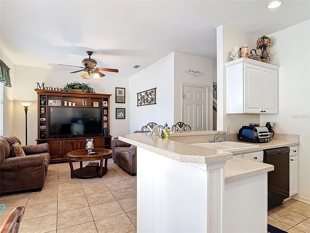 Image 22 of property listing at 219 VICTORIA COMMONS, Deland, FL 32724