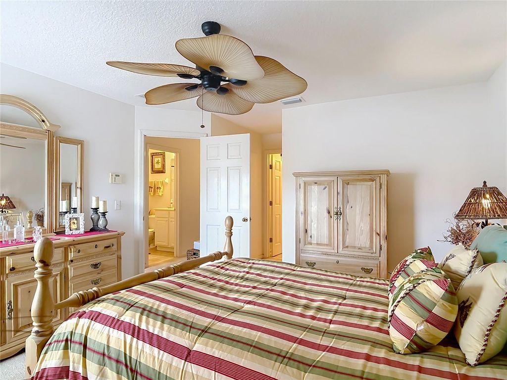 Image 37 of property listing at 219 VICTORIA COMMONS, Deland, FL 32724