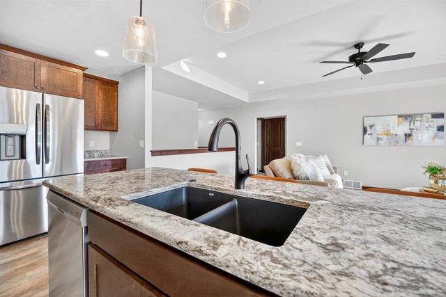 3759 E CALLALILLY LANE, Appleton, WI 54913