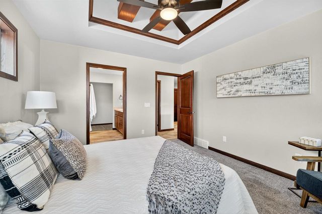 3759 E CALLALILLY LANE, Appleton, WI 54913