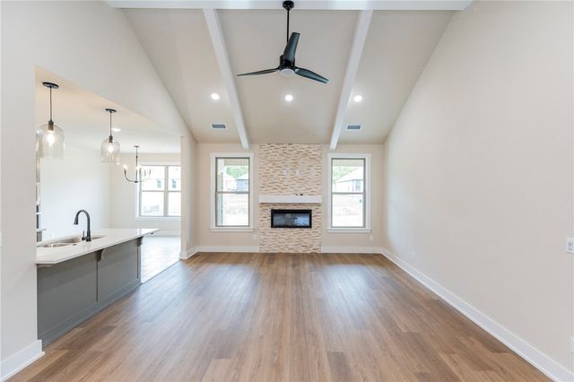 2104 N Dagan Street, Siloam Springs, AR 72761