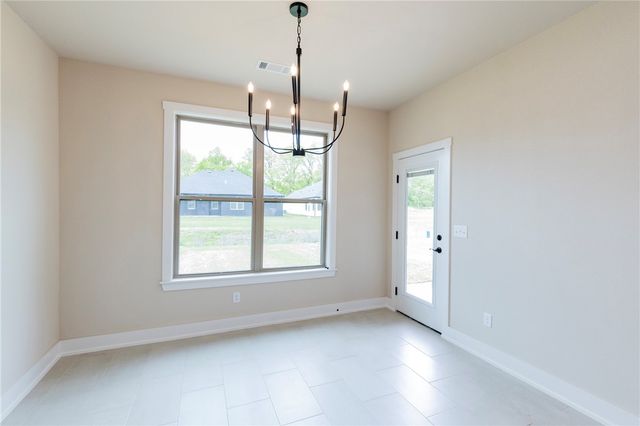 2104 N Dagan Street, Siloam Springs, AR 72761