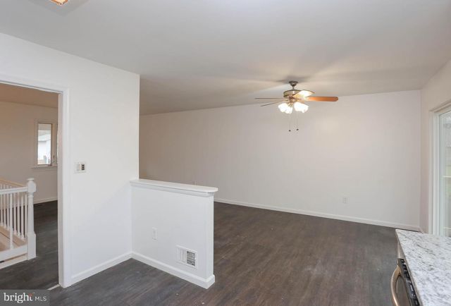 225 PENNSYLVANIA AVE, Pasadena, MD 21122