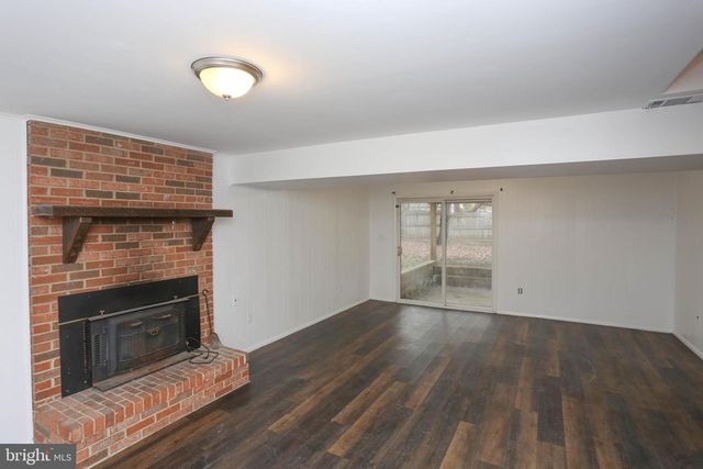 225 PENNSYLVANIA AVE, Pasadena, MD 21122