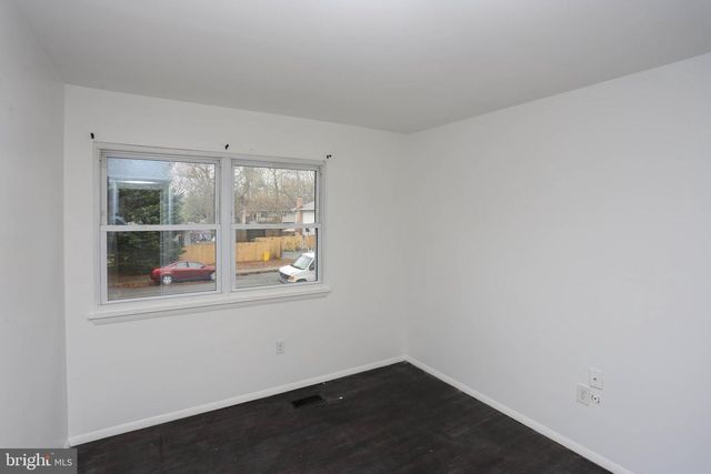 225 PENNSYLVANIA AVE, Pasadena, MD 21122