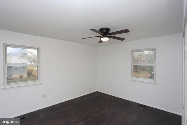 225 PENNSYLVANIA AVE, Pasadena, MD 21122