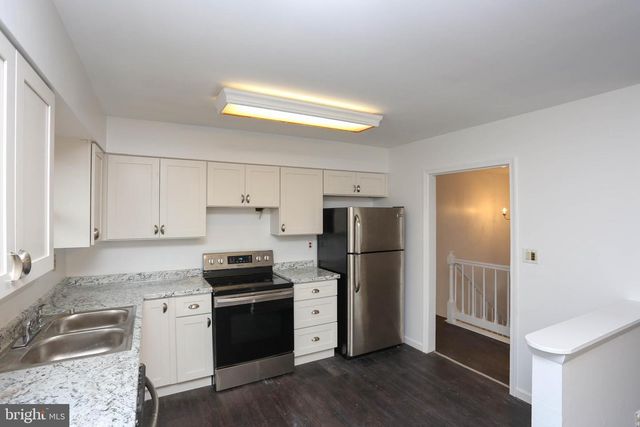 225 PENNSYLVANIA AVE, Pasadena, MD 21122