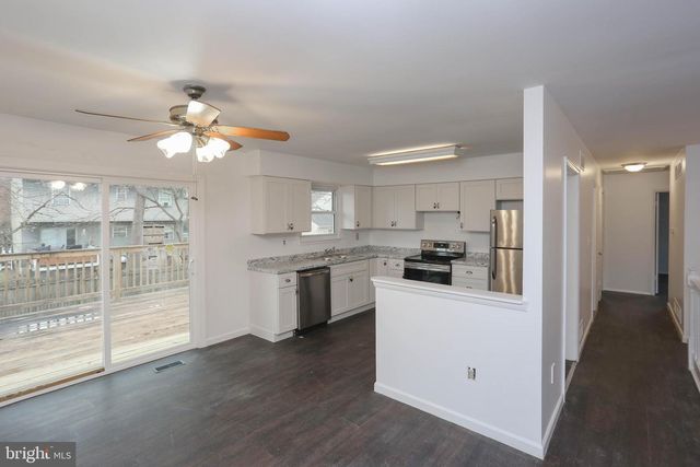 225 PENNSYLVANIA AVE, Pasadena, MD 21122