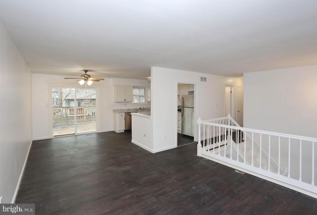 225 PENNSYLVANIA AVE, Pasadena, MD 21122