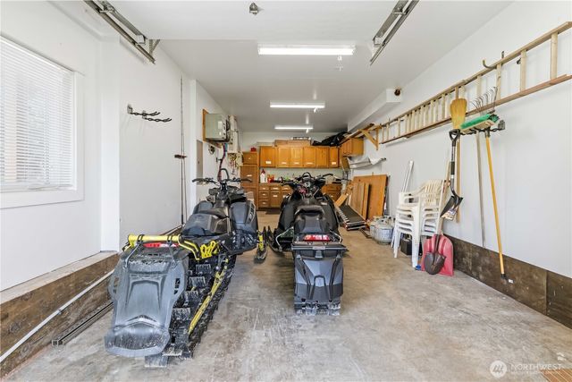 320 Lakeview Way, Easton, WA 98925