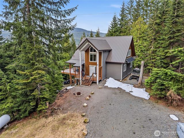 320 Lakeview Way, Easton, WA 98925
