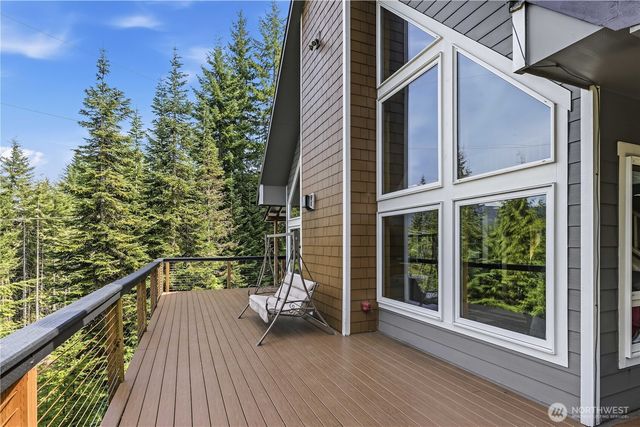 320 Lakeview Way, Easton, WA 98925