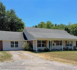 4726 Furry Road, Van Buren, AR 72956