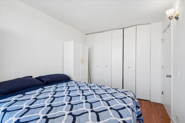 4343 N Clarendon Avenue 1809, Chicago, IL 60613