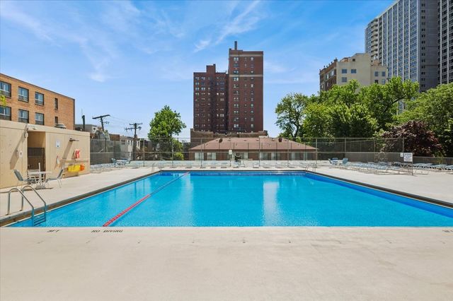 4343 N Clarendon Avenue 1809, Chicago, IL 60613