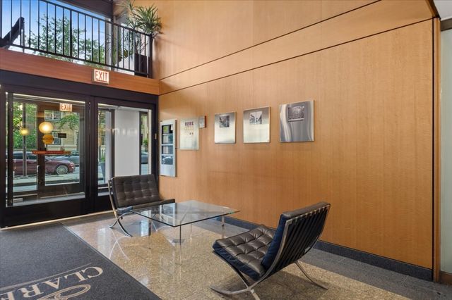 4343 N Clarendon Avenue 1809, Chicago, IL 60613
